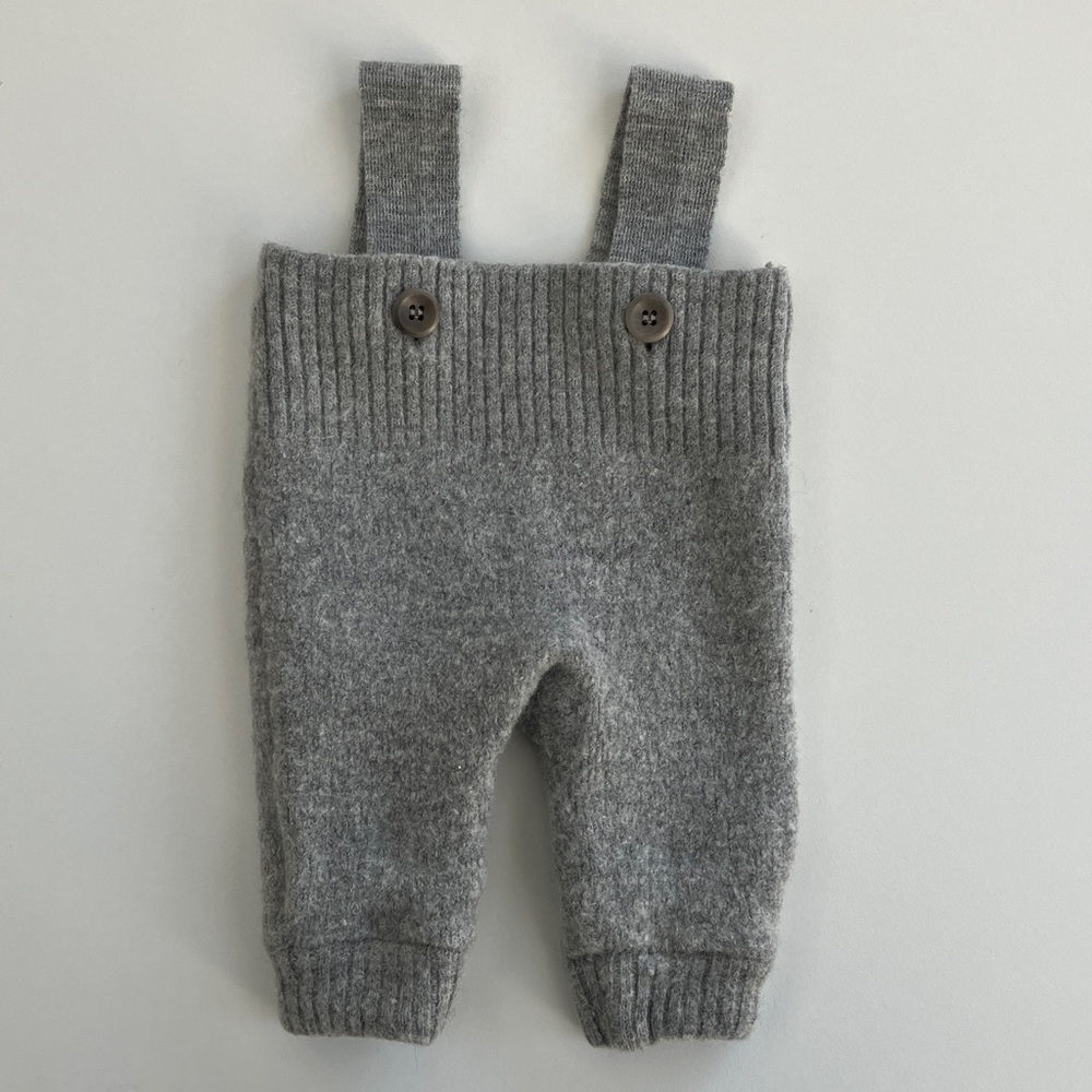 **Disana Wool Suspender Pants (size 0-3m)